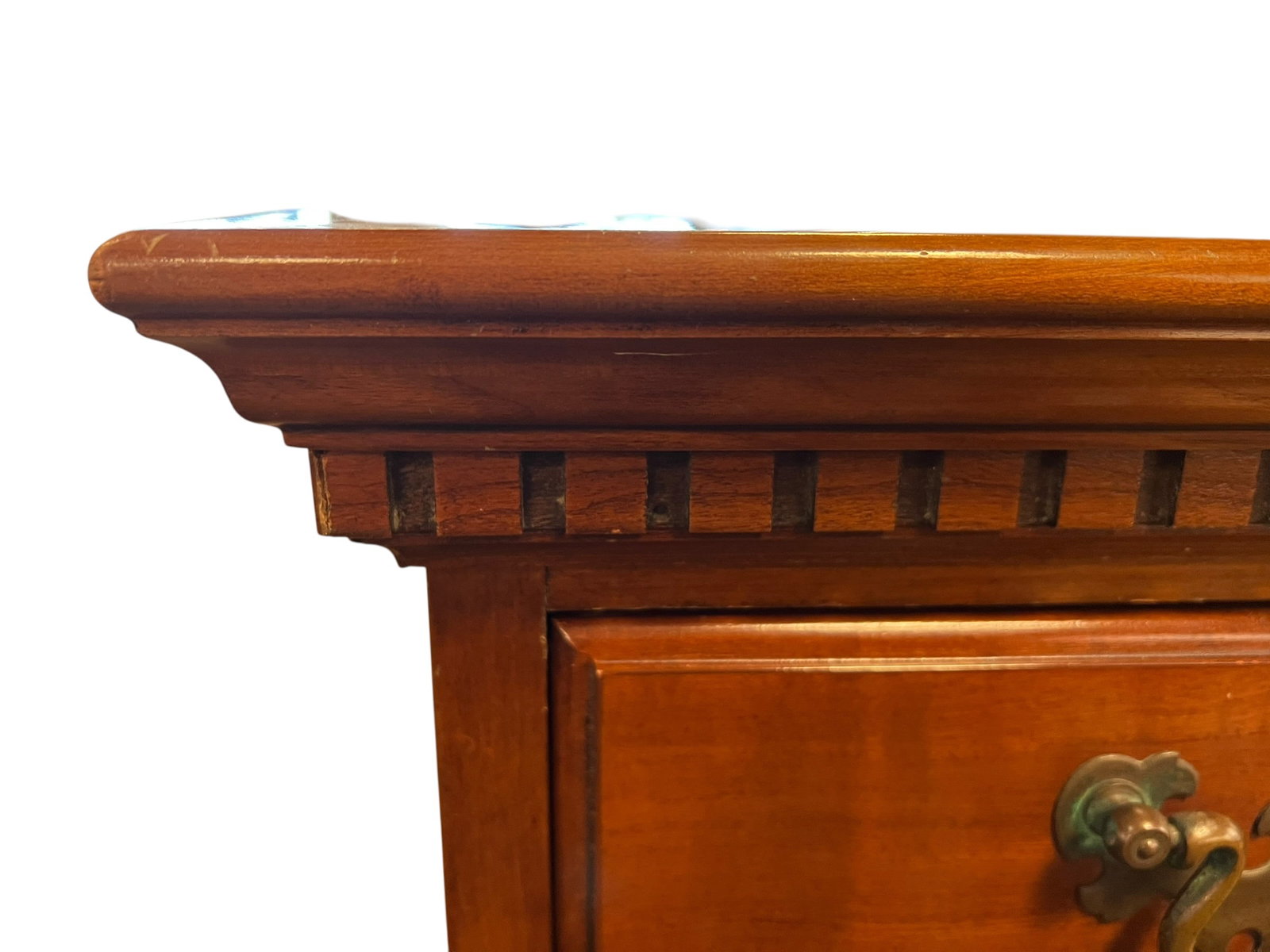 Davis Cabinet Co. Cherry 5 Drawer Chest - 3