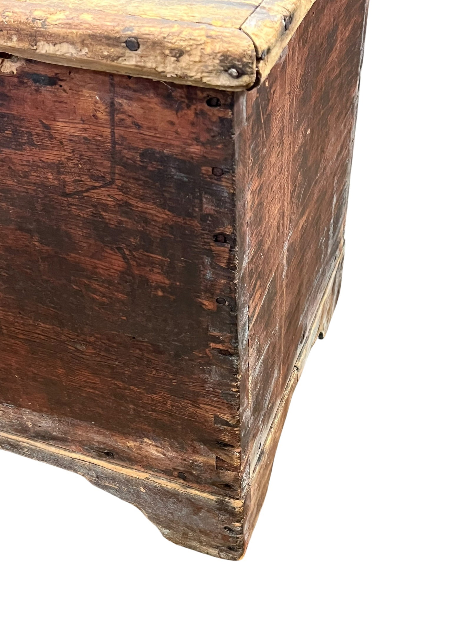 Early Primitive Georgia pine sugar chest w/dividers - 4