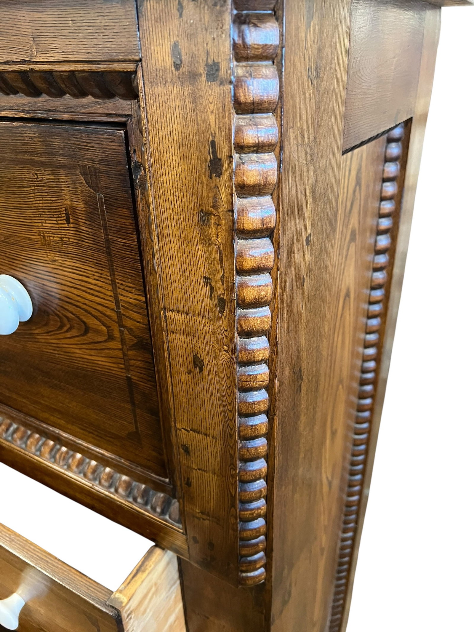 Early Oak Chest - 4