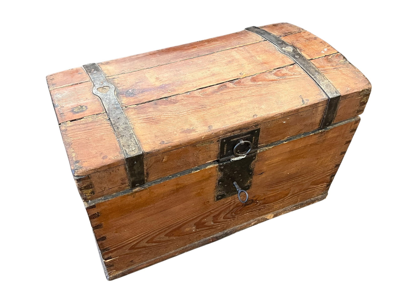 Dome Top Blanket Chest (1 of 8)