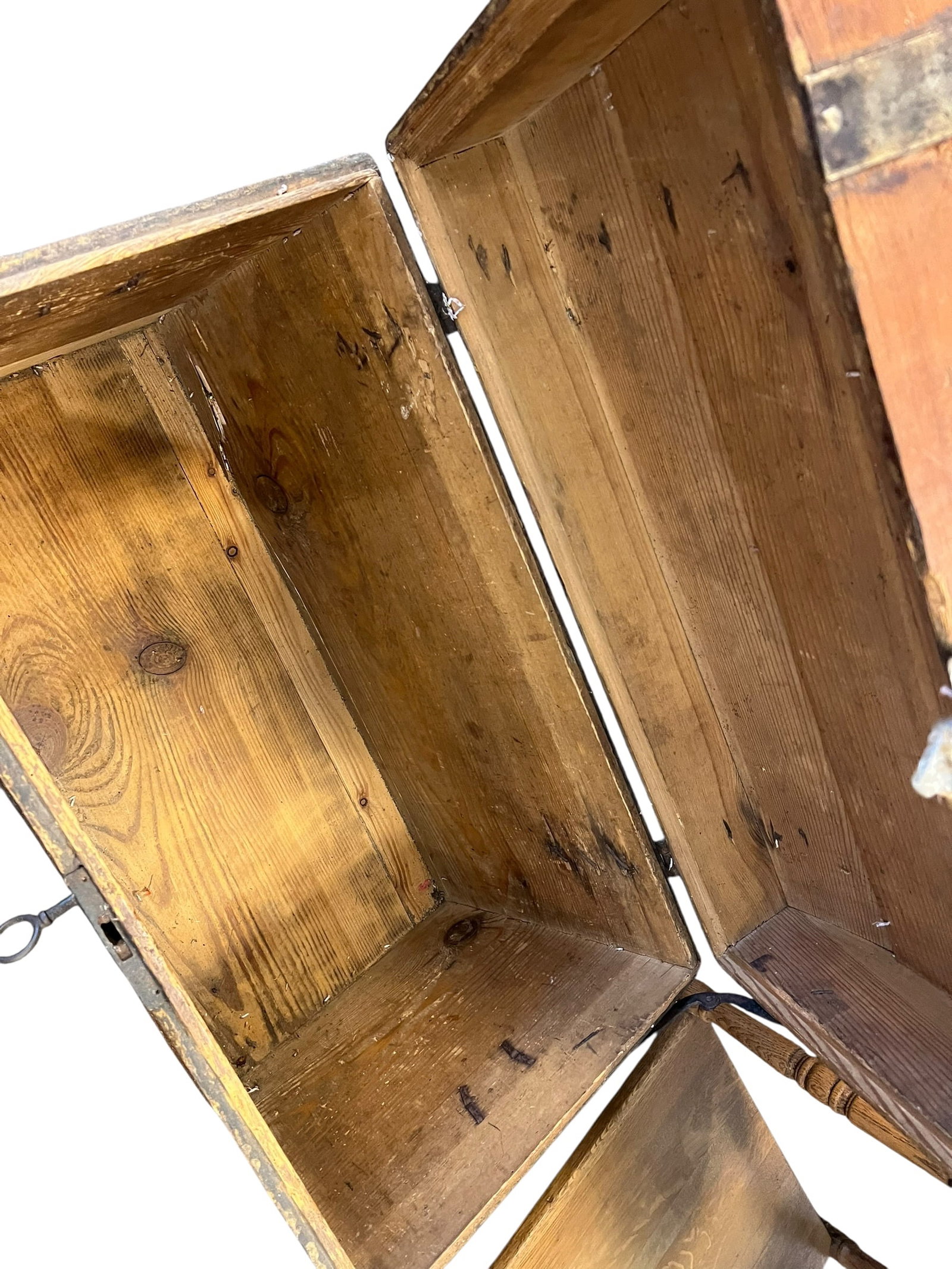Dome Top Blanket Chest - 6