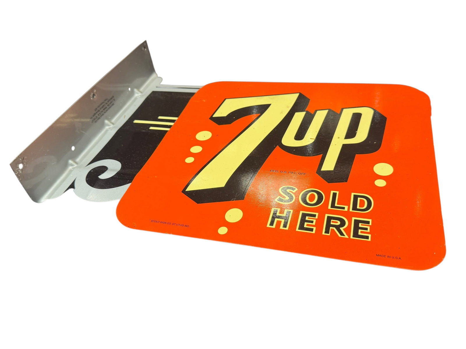 7 UP Flanged Advertising Sign (1 of 4)