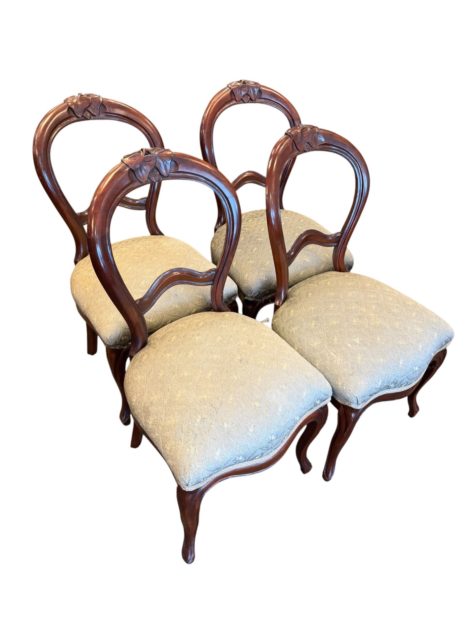 Lot of 4 Victorian Balloon Back Chairs: These are antique Victorian balloon back dining chairs, likely dating from the mid-to-late 19th century (circa 1850–1880). [1, 2, 3]Key Architectural CharacteristicsThe Backrest: The iconic "balloon