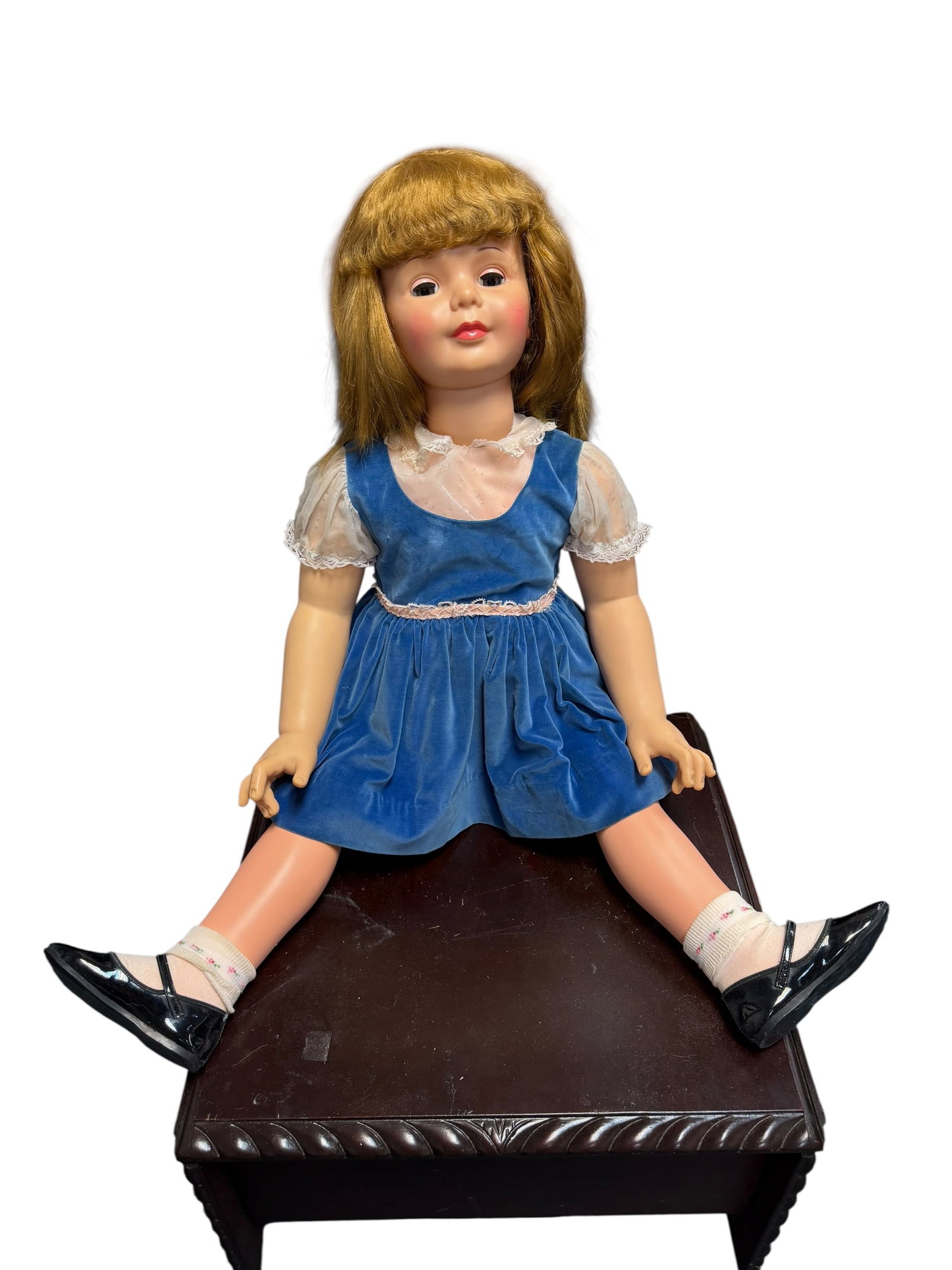 Ideal Patti Playpal Vinyl Doll: original vintage Patti Playpal doll manufactured by the Ideal Toy Company, introduced around 1959–1960. [1, 2]Standing at approximately 35 inches tall, Patti Playpal was famous for being a