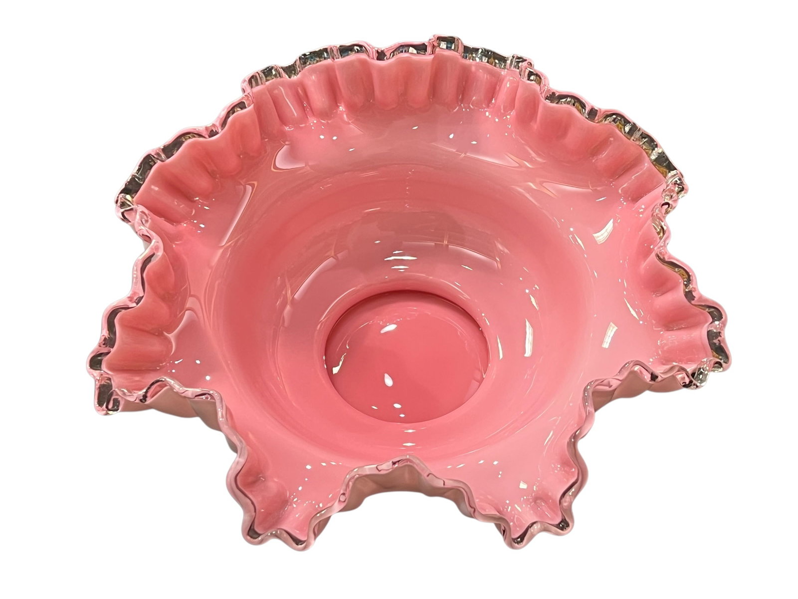 Fenton Pink Silver Crest Large Ruffled Art Glass Bowl: Vintage Fenton Art Glass ruffled bowl in an attractive pink and white cased-glass combination. The bowl features a vivid rose-pink interior transitioning to an opaque pale pink/white exterior, with an