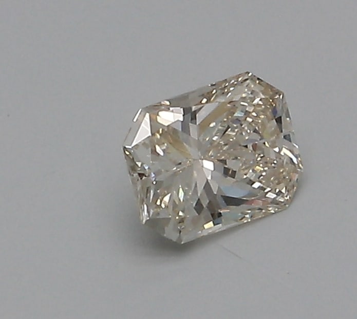 0.42 Carat Radiant Cut Loose Natural Diamond (1 of 3)