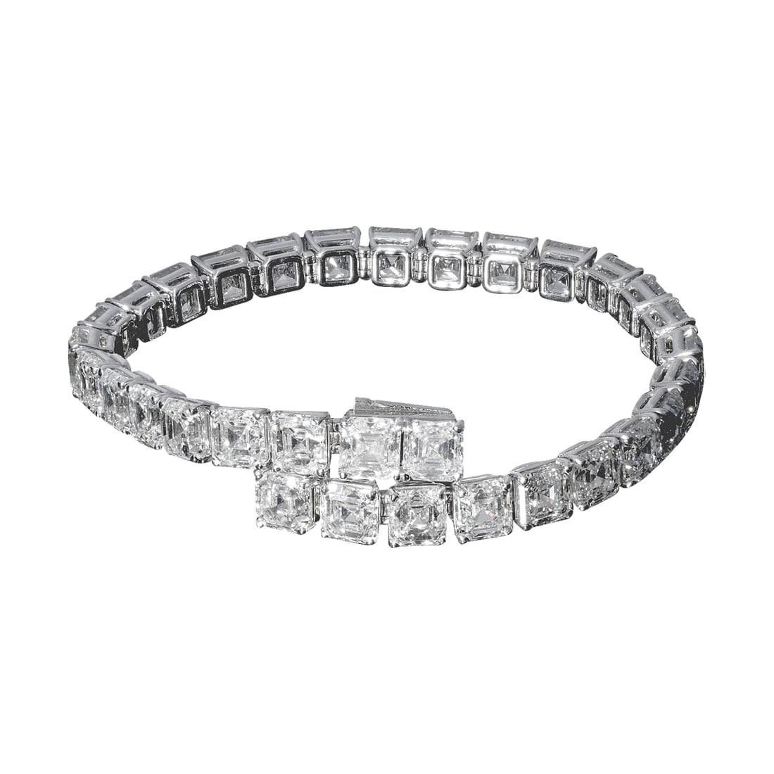 29.28 tcw Asscher Cut Natural Diamond in 18k White Gold Tennis Bracelet: This beautiful 18k white gold bracelet is 100% unique and a luxury high-end tennis bracelet.Specifications: Main stone: Asscher cut All stones between 0.90-0.96 ct. G-H color. VVS1-VS2