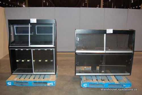 2 Electronic Retail Displays: 2 Retail Displays on 2 pallets. Ideal for small electronic eqiuipment with locked doors. Measurements are 48" x 18" x 58" and 60" x 48" x 13". Total weight is 554. Quantity: 2 Weight: 554