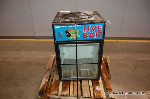 Bait Refrigerator: 1 Used TRUE Bait Refrigerator. Size: 25 x 23 x 36 Model GDM-5 Total Weight 182LbsQuantity; 1Make; TrueModel; GDM-5Size; 25x23x36Serial Number; N/AWeight; 182