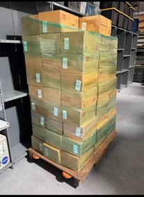 1 Pallet Spinder Board Games 1990’s NOS