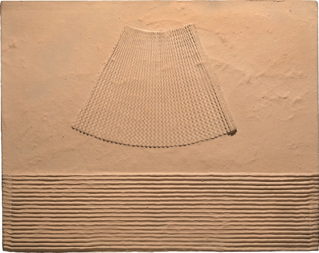 Heinz Mack. ”SANDFLÜGEL”. 1976/78: Heinz Mack (Lollar 1931 – lives in Mönchengladbach). ”SANDFLÜGEL”. 1976/78 Corrugated cardboard, Sahara sand on wood. 51 × 65 × 3 cm (20&
