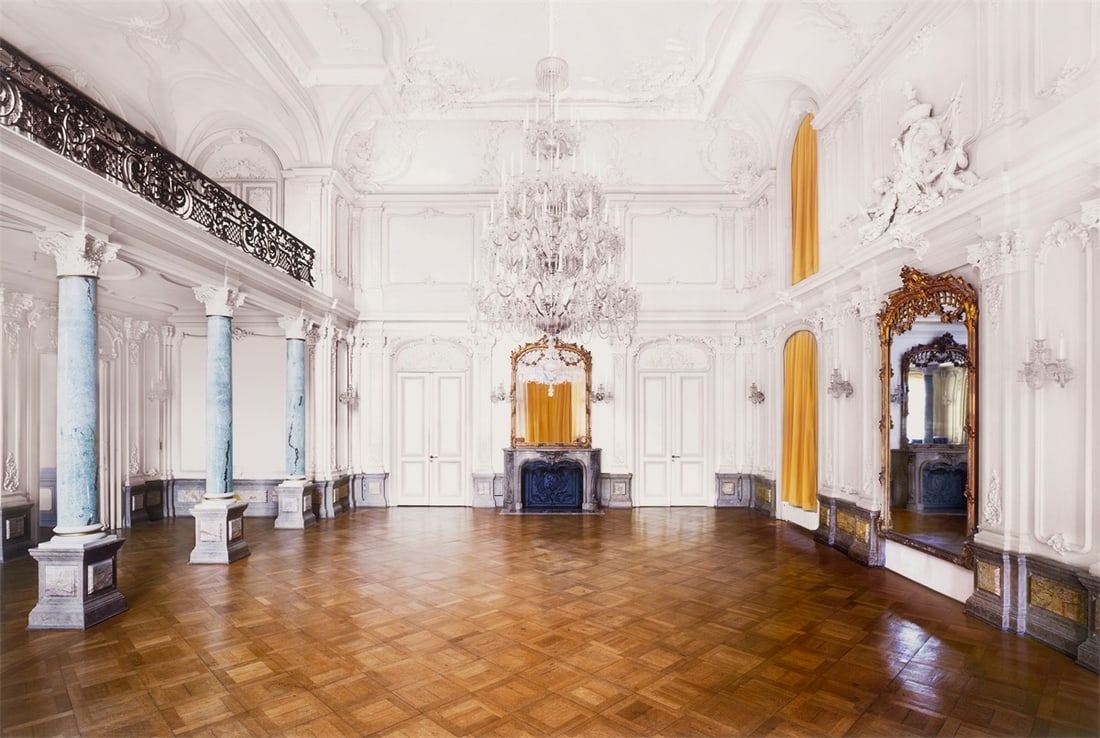 Candida Höfer. ”Museum Morsbroich Leverkusen I”. 2008: Candida Höfer (Eberswalde 1944 – lives in Cologne). ”Museum Morsbroich Leverkusen I”. 2008 C-Print, 2009. 40,8 × 60,9 cm (61 × 80,9 cm) (