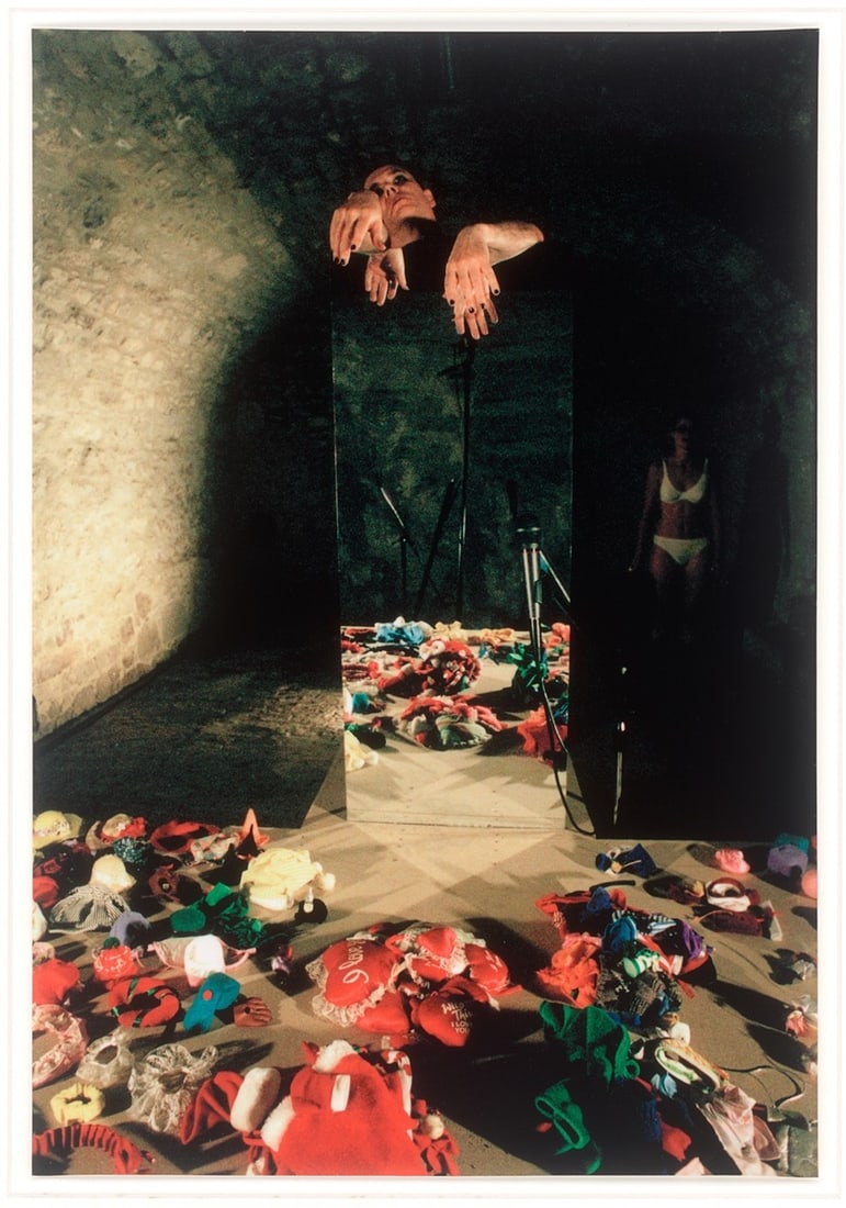 Mike Kelley. ”Runway”. 1999 - 2