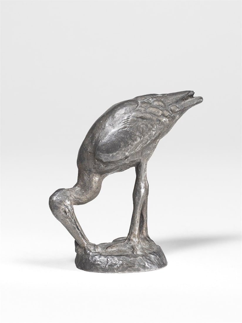 August Gaul. ”Fressender Storch”. 1915: August Gaul (Großauheim near Hanau 1869 – 1921 Berlin). ”Fressender Storch”. 1915 Bronze with brown patina. Height: 6,2 cm (2 ½ in.). On the plinth at the ba