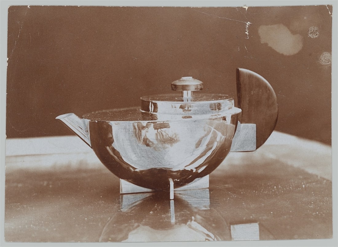 Marianne Brandt. Teapot for tea-extract (MT 49), design by Marianne Brandt (1924). Circa 1924 - 2