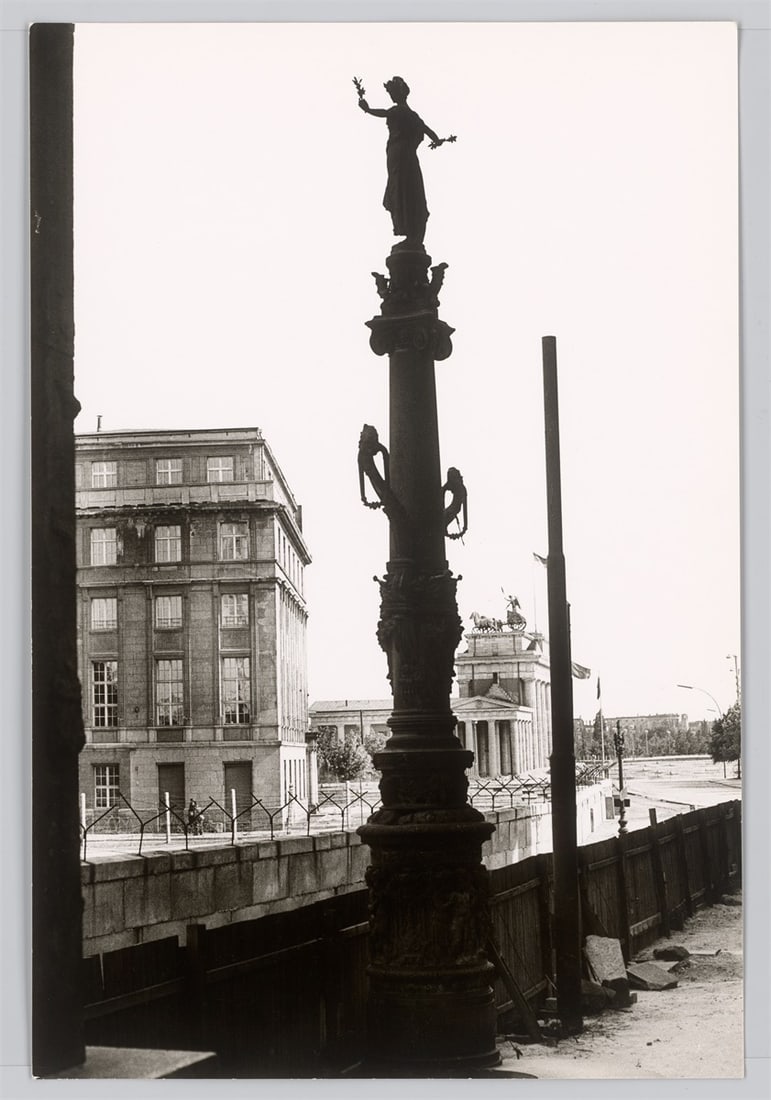 Max Jacoby. ”Mauer, Brandenburger Tor”. 1963 - 2