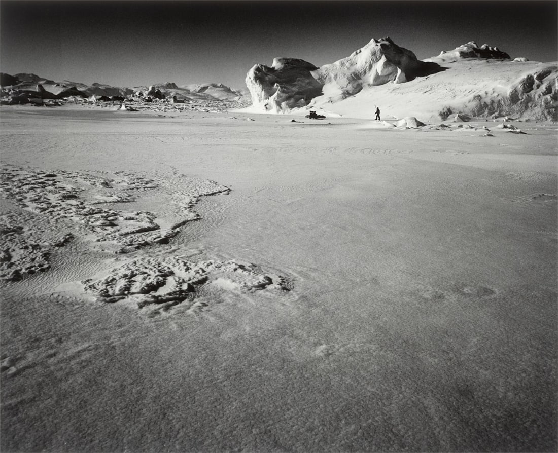Ragnar Axelsson. ”Greenland – Sermiliqfjord”. 1997: Ragnar Axelsson (Iceland 1958 – lives in Reykjavík). ”Greenland – Sermiliqfjord”. 1997 Gelatin silver print. 29,7 × 36,6 cm