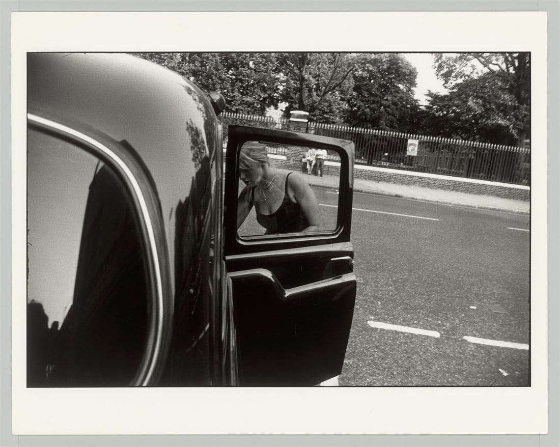 Garry Winogrand. London, from the series ”Women are Beautiful”, 1960–1975. Circa 1 - 3