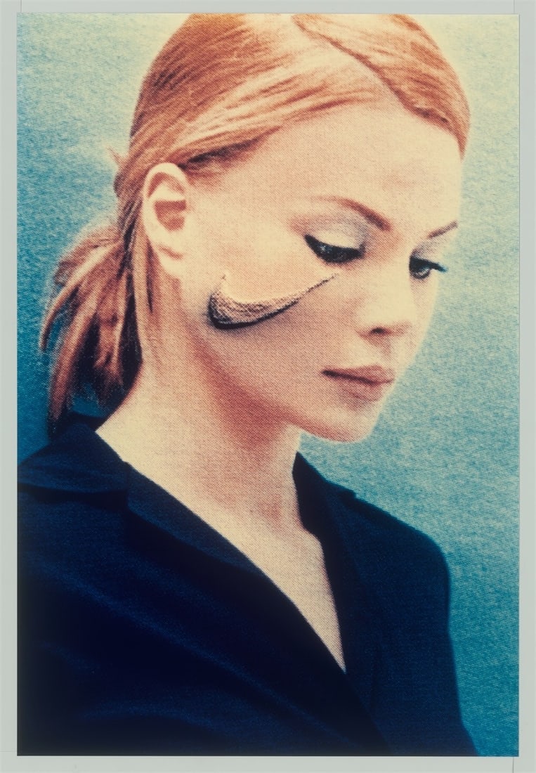 Daniele Buetti. ”Nike”, from the series ”Looking for Love”. 1996–2002 - 2