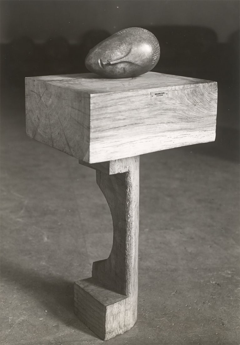 Marc Vaux. La Muse endormie de Constantin Brancusi. Circa 1960: Marc Vaux (Crusai dans l'Orne 1895 – 1971 Paris). La Muse endormie de Constantin Brancusi. Circa 1960 Vintage. Gelatin silver print. 22,5 × 15,8 cm
