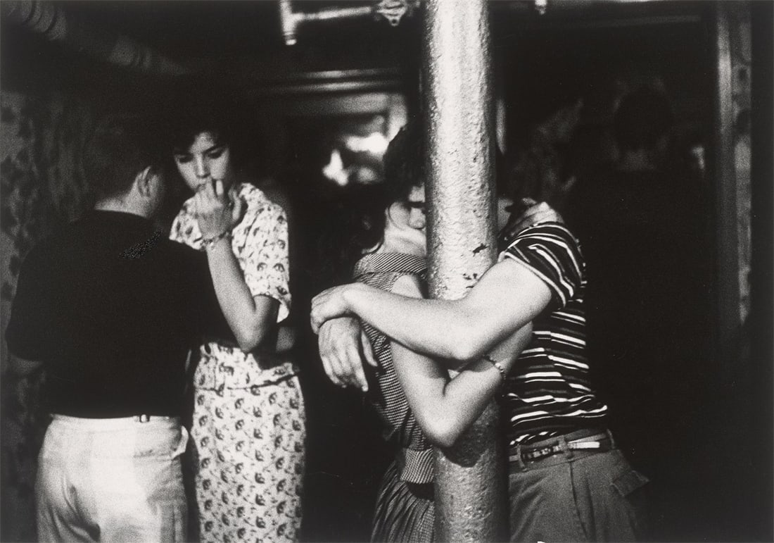 Bruce Davidson. New York City, from the series ”Brooklyn Gang”. 1959: Bruce Davidson (Oak Park, Illinois 1933 – lives in New York). New York City, from the series ”Brooklyn Gang”. 1959 Vintage. Gelatin silver print. 20,3 × 28,7 cm (