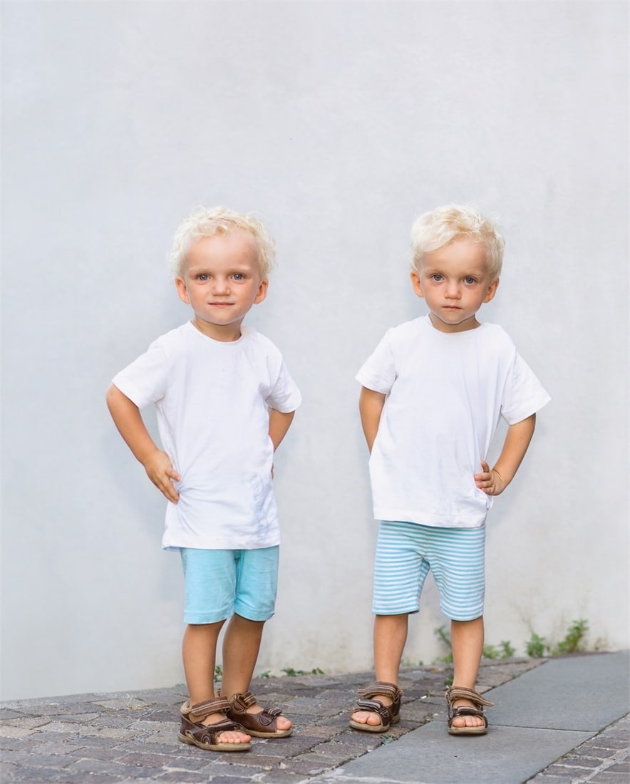 Albrecht Tübke. Germany, from the series ”Twins”, 2000–2015. 2014: Albrecht Tübke (Leipzig 1971 – lives in Italy and Germany). Germany, from the series ”Twins”, 2000–2015. 2014 Inkjet print. 47 × 38 cm