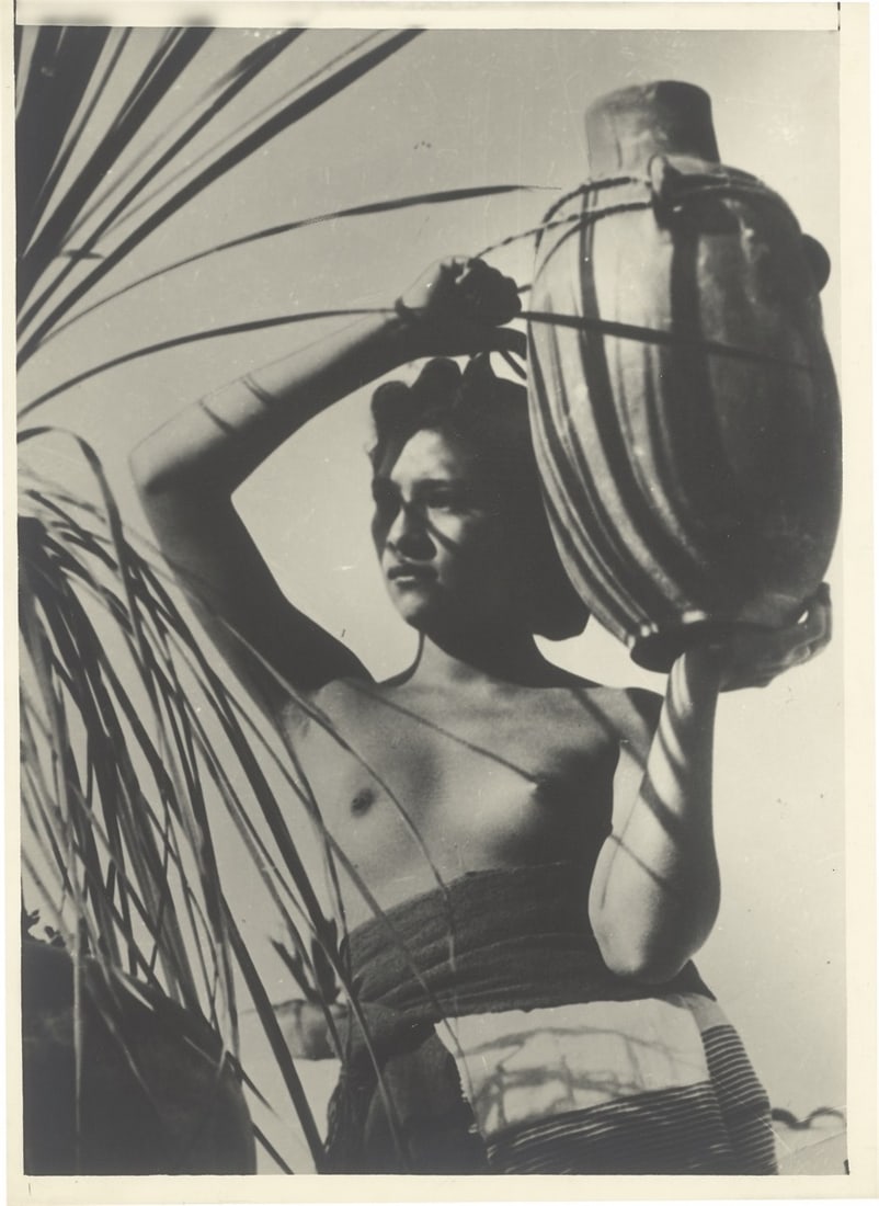 Edith van Lew (i.e. Boeck). Dolores, Mexico. 1930s - 2