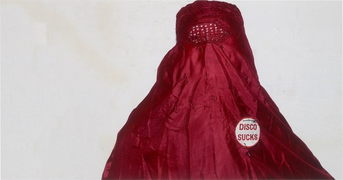 Daniel Josefsohn. ”Blitzkrieg”. 2010: Daniel Josefsohn (Hamburg 1961 – 2016 Berlin). ”Blitzkrieg”. 2010 C-print, 2016. 74 × 140 cm (29 ⅛ × 55 ⅛ in.). Laid