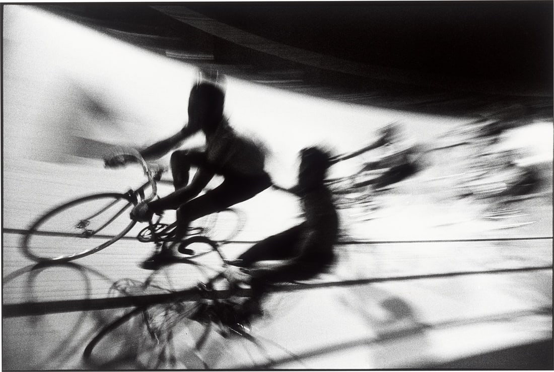 Robert Lebeck. ”6 Tage Rennen”. 1964: Robert Lebeck (1929 – Berlin – 2014). ”6 Tage Rennen”. 1964 Gelatin silver print, printed later. 39 × 58,4 cm (50,5 × 60,8 cm)