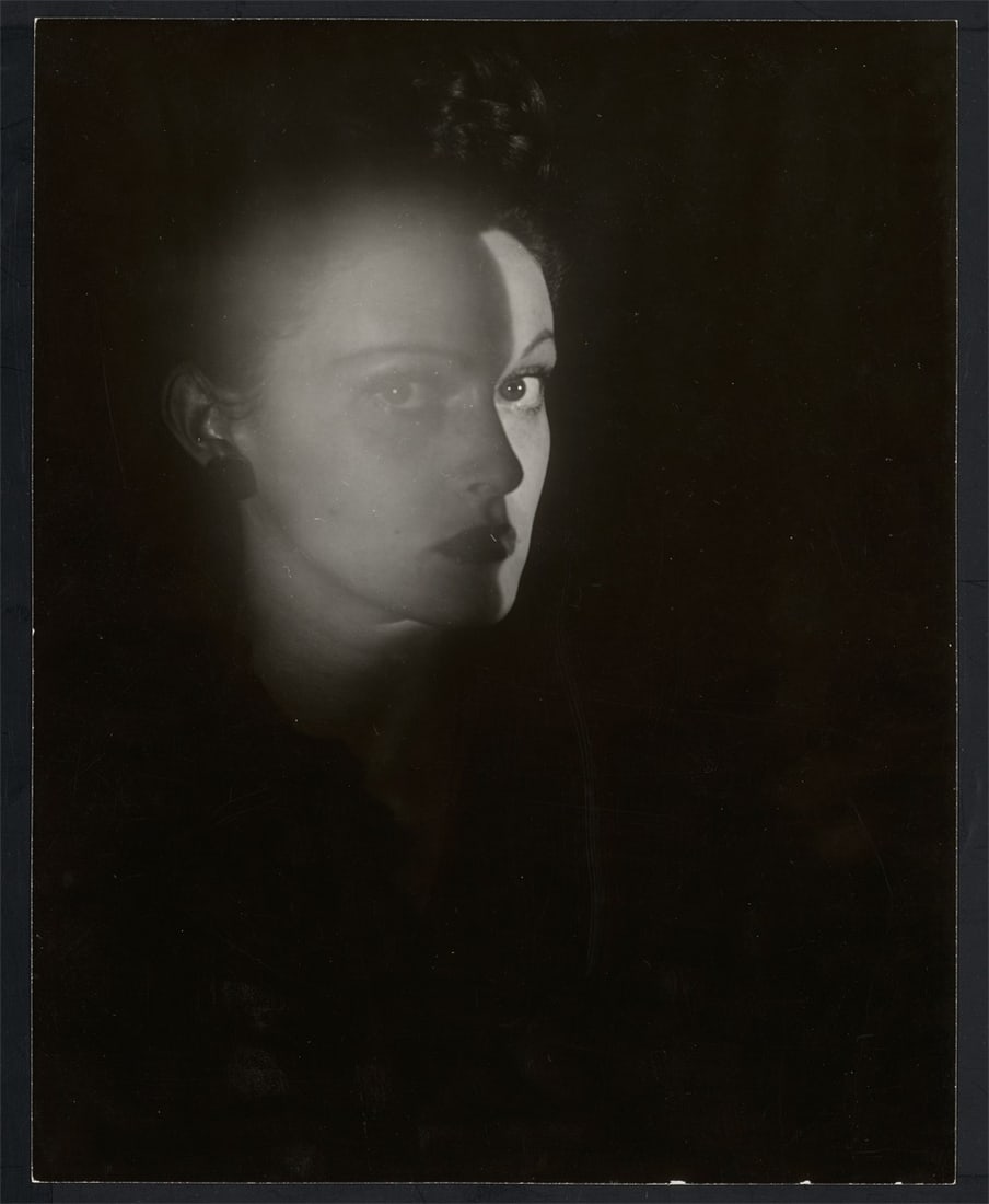 Erwin Blumenfeld. Portrait of a Woman, New York. 1943 - 2