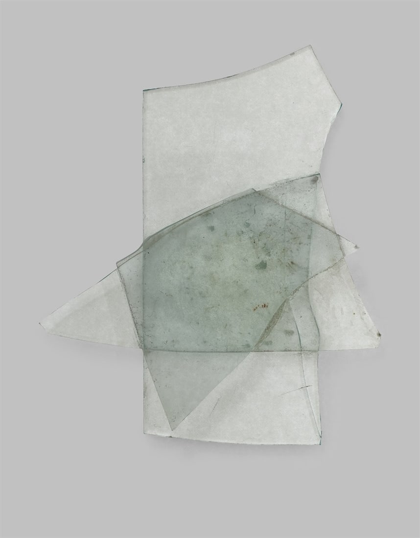 Hermann Glöckner. Figuration aus drei großen Glassplittern. 1970 (1 of 1)