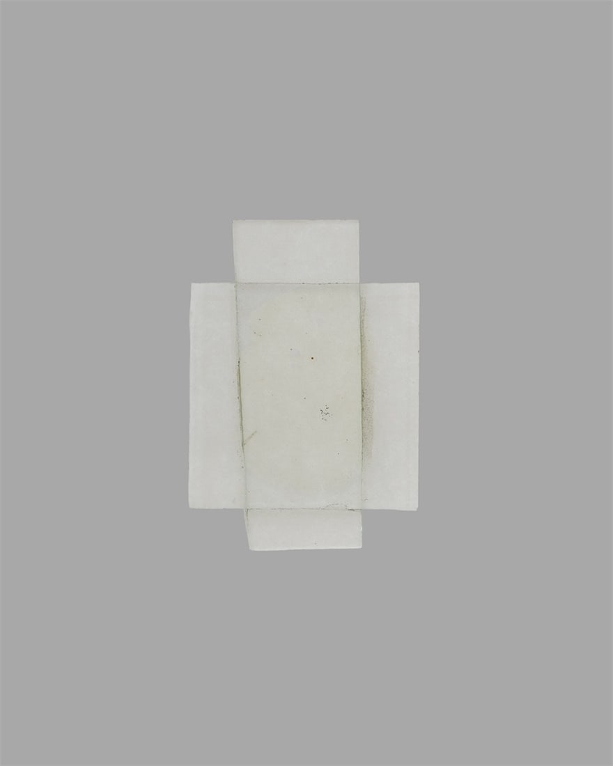 Hermann Glöckner. Kleines Kreuz aus zwei Glasscheiben. 1960: Hermann Glöckner (Cotta near Dresden 1889 – 1987 Berlin). Kleines Kreuz aus zwei Glasscheiben. 1960 Glass, glued one on top of the other.