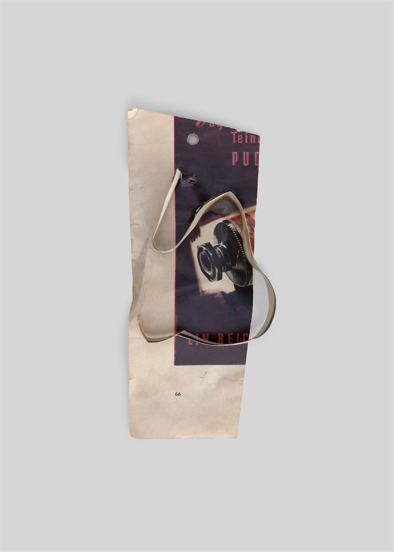 Hermann Glöckner. Räumliches Profil. 1978: Hermann Glöckner (Cotta near Dresden 1889 – 1987 Berlin). Räumliches Profil. 1978 Strip of paper, glued onto section of a magazine. 17 × 6,8 × 2 cm