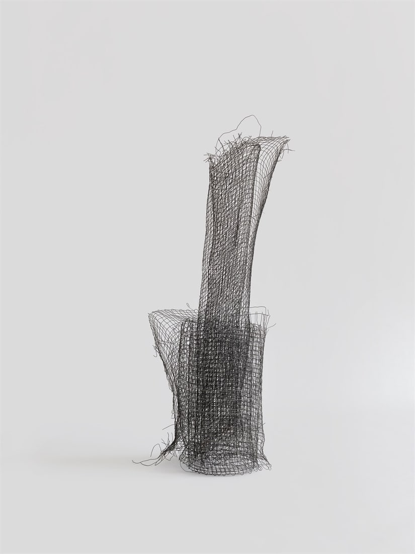 Hermann Glöckner. Figuration aus aufgerolltem Maschendraht.: Hermann Glöckner (Cotta near Dresden 1889 – 1987 Berlin). Figuration aus aufgerolltem Maschendraht. Wire mesh. 56 × 33 × 22 cm