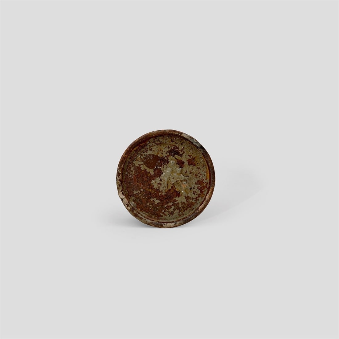 Hermann Glöckner. Blechdeckel mit rosa Fleck. 1960 - 2