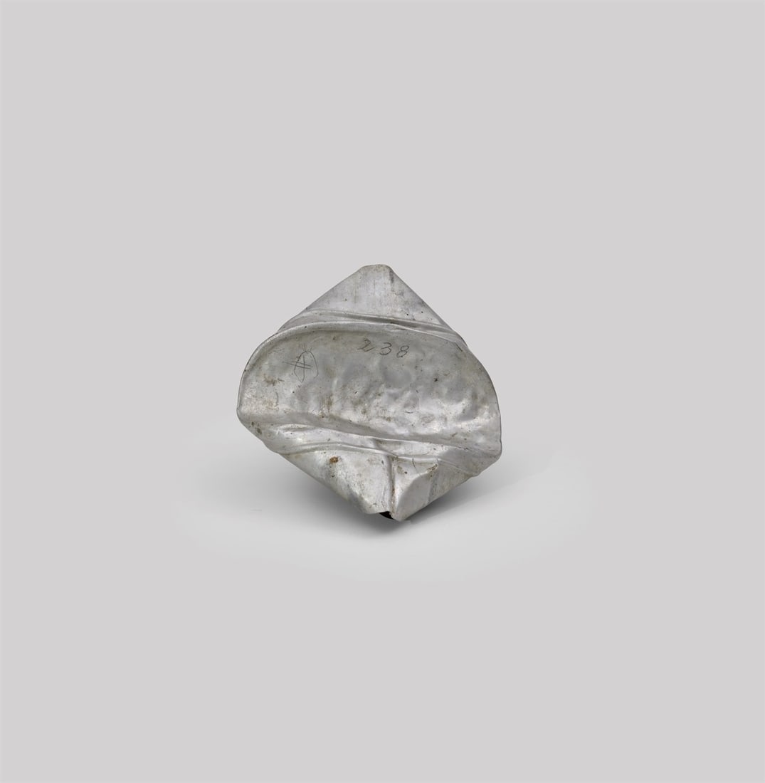 Hermann Glöckner. Eingedrückte Blechschachtel. 1976 - 3