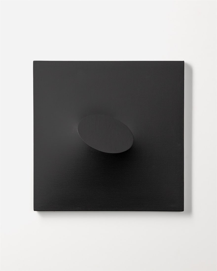 Turi Simeti. Untitled. 1971: Turi Simeti (Alcamo/Sicily 1929 – 2021 Milan). Untitled. 1971 Acrylic on shaped canvas. 45 × 45 × 7 cm