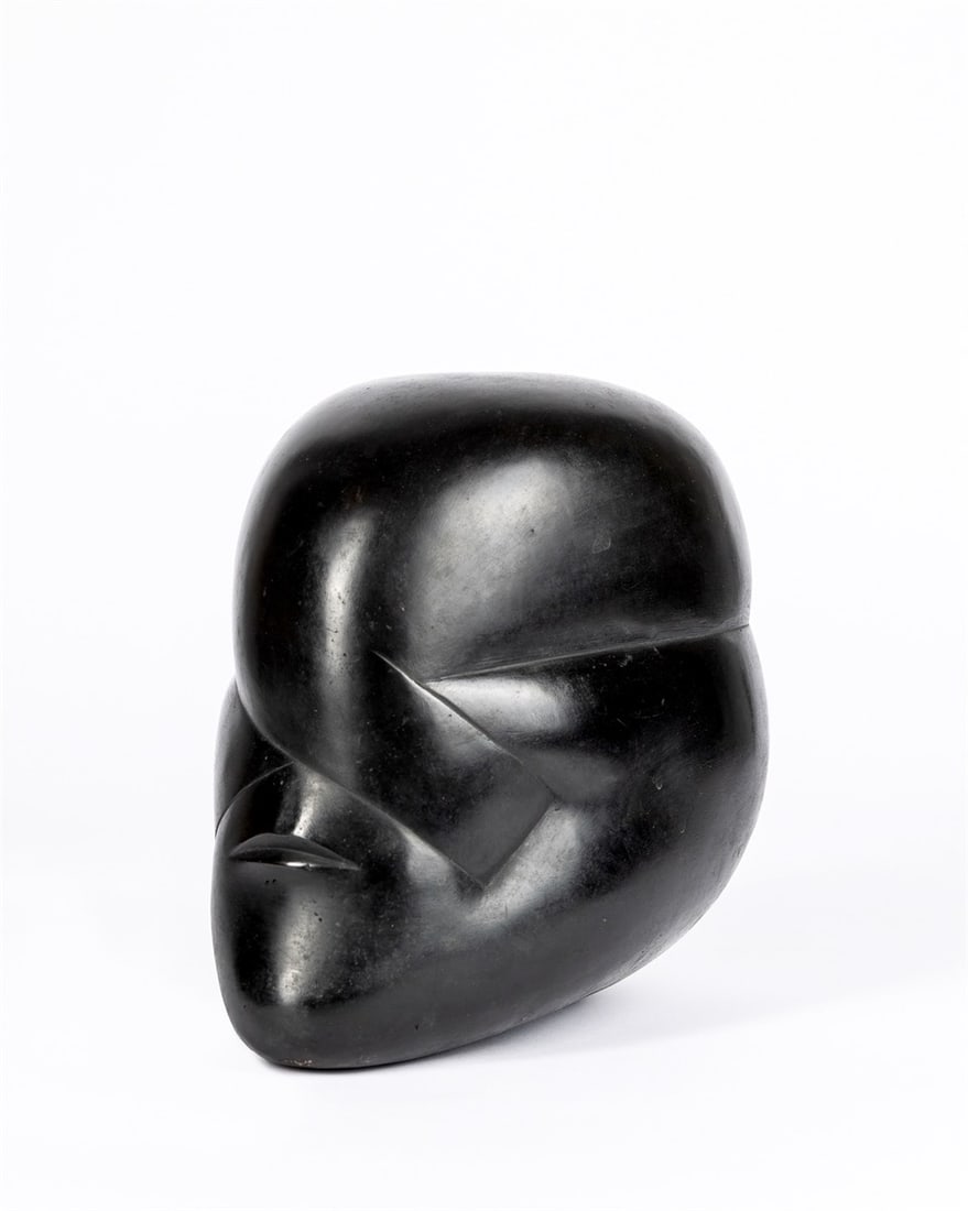 Hede Bühl. ”Kopf”. 1977: Hede Bühl (Haan 1940 – lives in Düsseldorf). ”Kopf”. 1977 Bronze with black patina. 21,5 × 17 × 23,5 cm