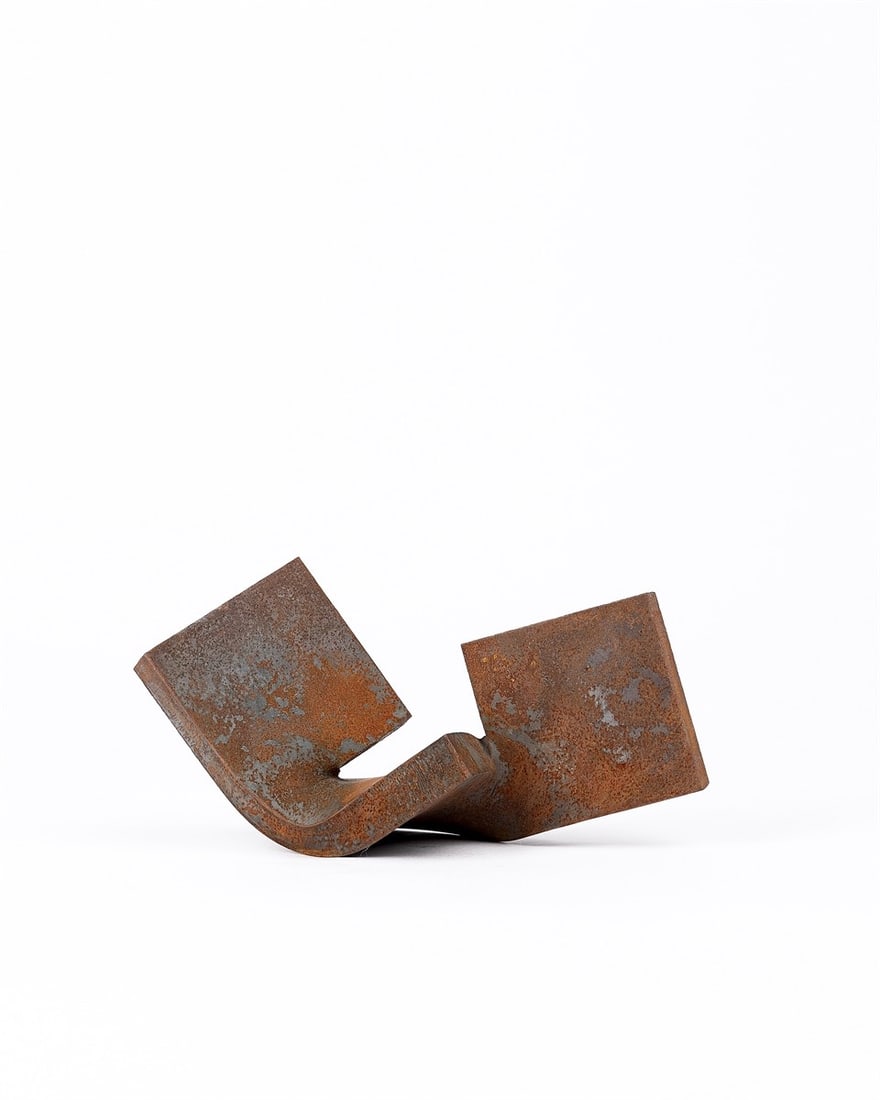 Thomas Röthel. Dialog.: Thomas Röthel (Ansbach 1969 – lives in Oberdachstetten/Middle Franconia). Dialog. Corten steel. 12,5 × 25 × 9 cm