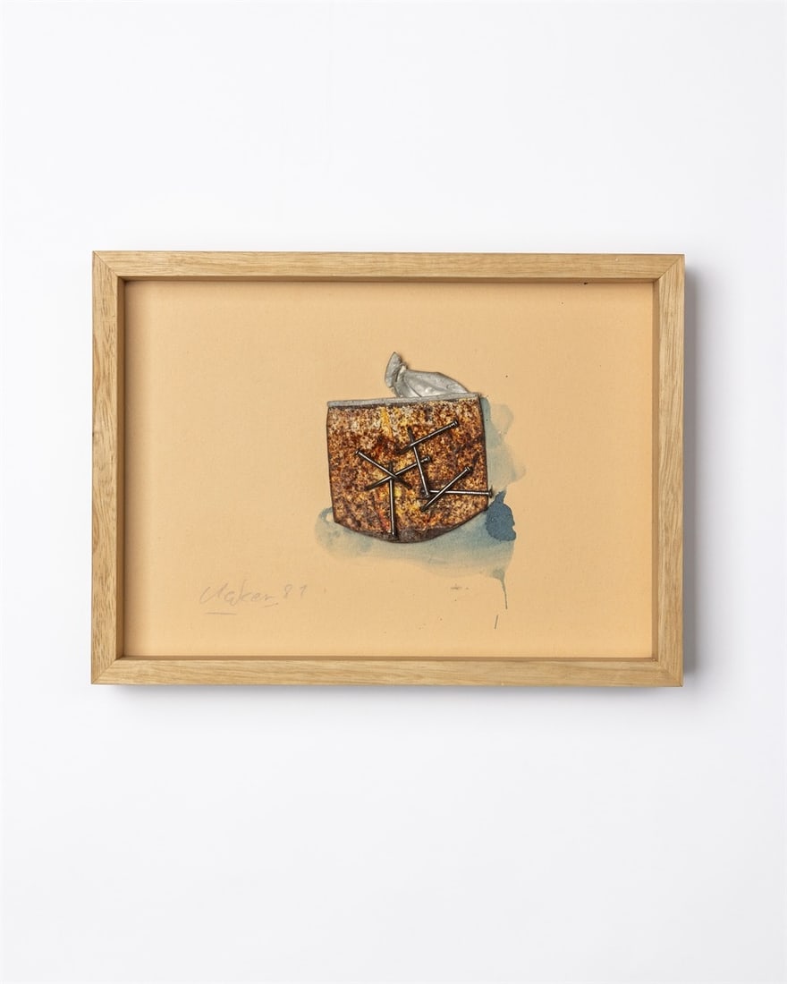 Günther Uecker. ”Wüstenfund (09)”. 1981: Günther Uecker (Wendorf/Mecklenburg 1930 – 2025 Düsseldorf). ”Wüstenfund (09)”. 1981 Nails and tin can over watercolour, on cardboard. Frame: