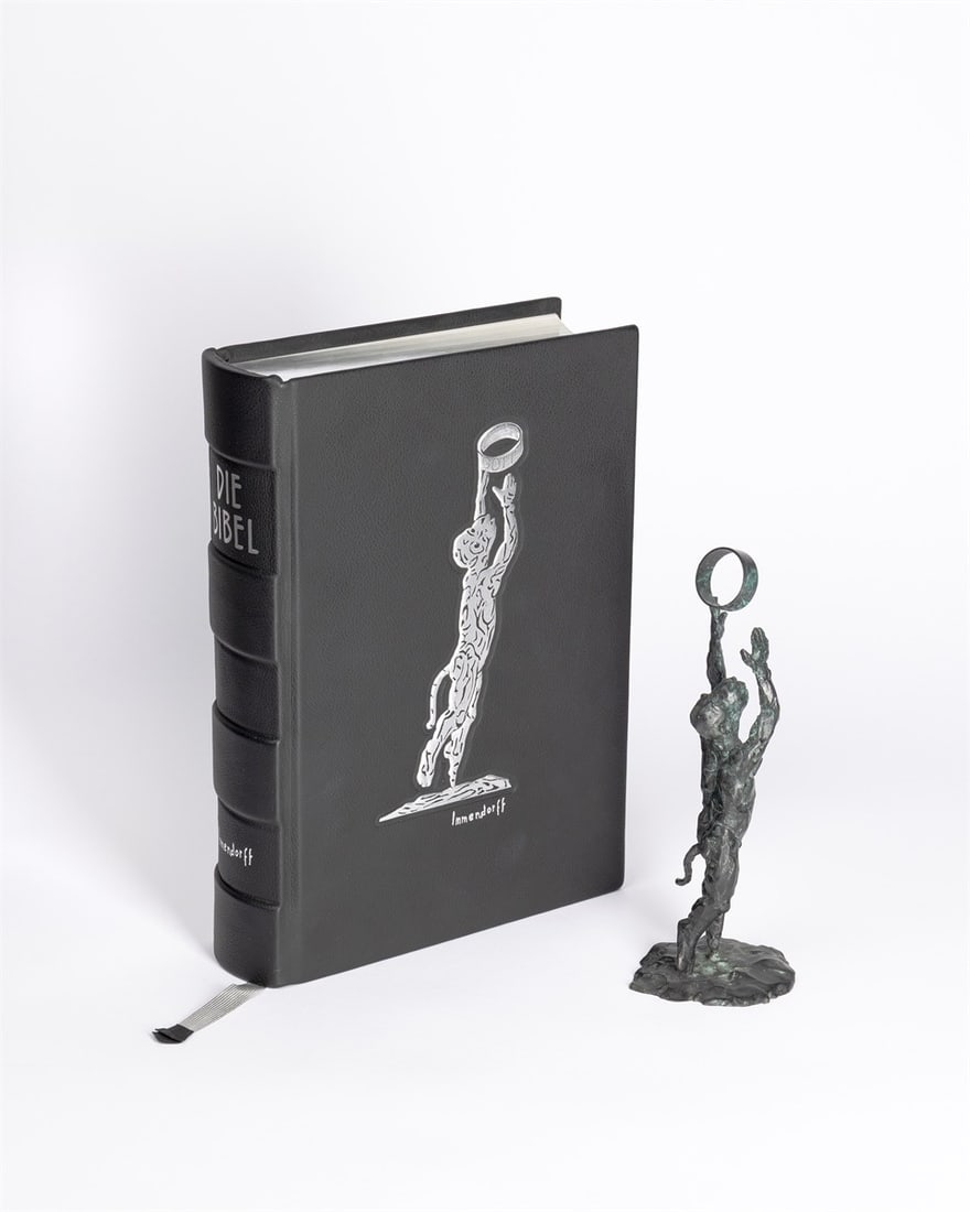 Jörg Immendorff. ”Affe mit Ring”. 2006: Jörg Immendorff (Bleckede/Elbe 1945 – 2007 Düsseldorf). ”Affe mit Ring”. 2006 Bronze with black greenish patina and Book object (Bible). Sculpture: