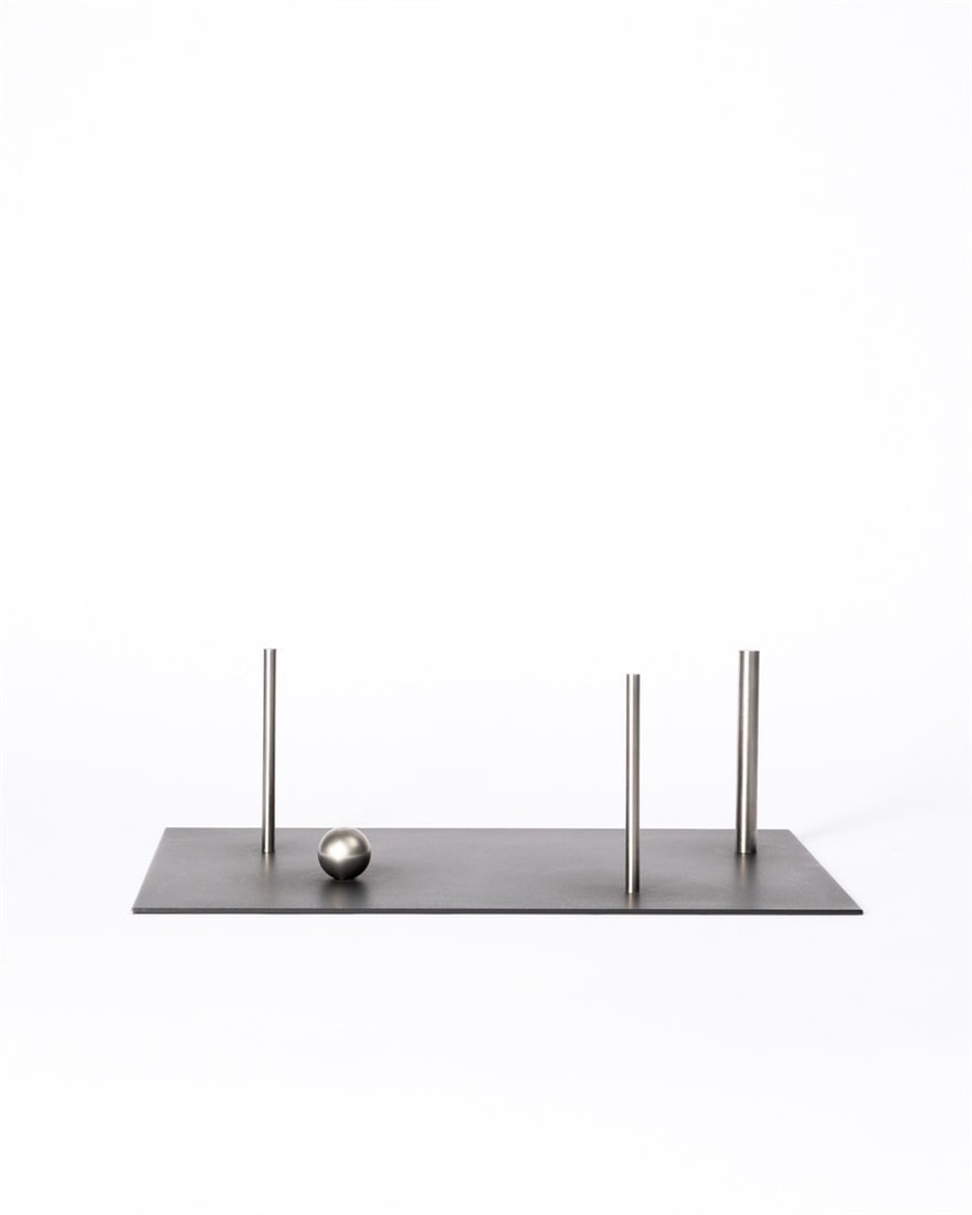 Ernst Hermanns. Untitled. 1994: Ernst Hermanns (Münster 1914 – 2000 Bad Aibling). Untitled. 1994 Stainless steel and black iron plate. 38,8 × 27,5 × 12 cm