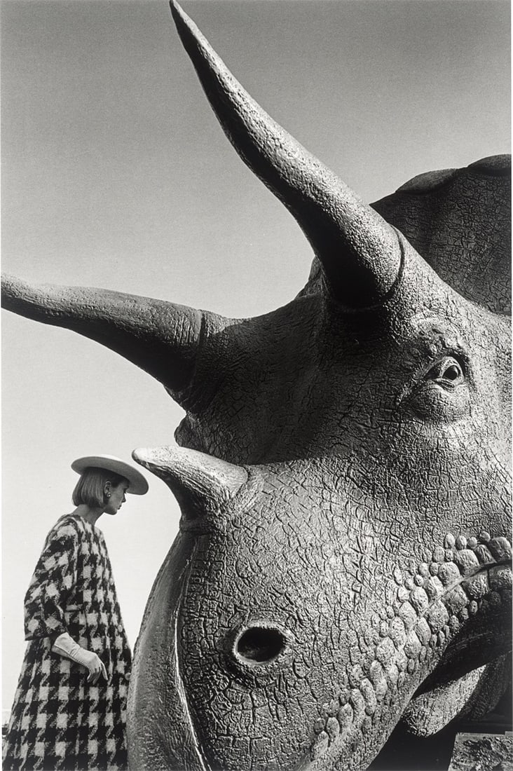 Jeanloup Sieff. World's Fair, New York, for Harper's Bazaar. 1963: Jeanloup Sieff (1933 – Paris – 2000). World's Fair, New York, for Harper's Bazaar. 1963 Gelatin silver print, 1980. 30 × 19,8 cm (39,8 × 29,8 cm) (1