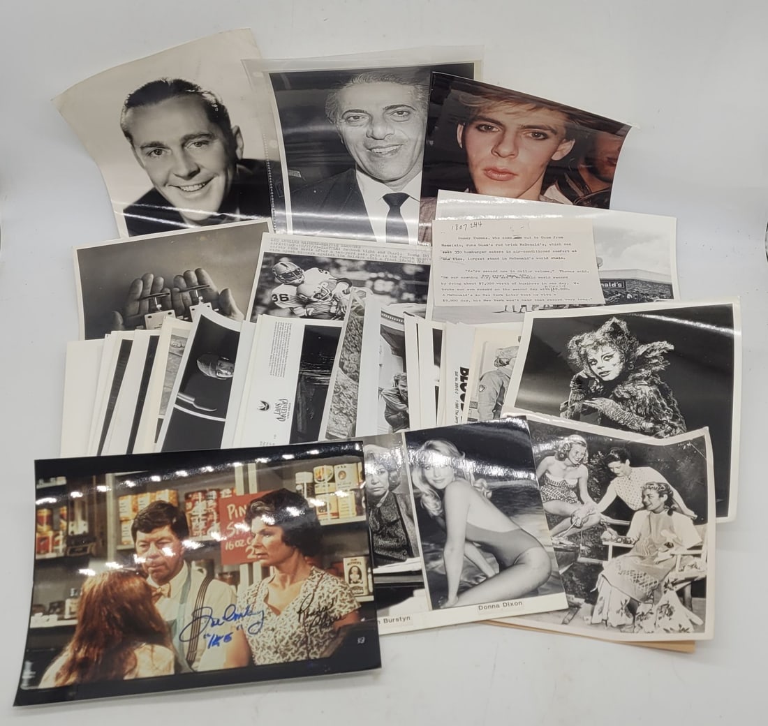 8x10 Hollywood Stars & Other Promotional Photographs: 8x10 Hollywood Stars & Other Promotional Photographs - 8x19