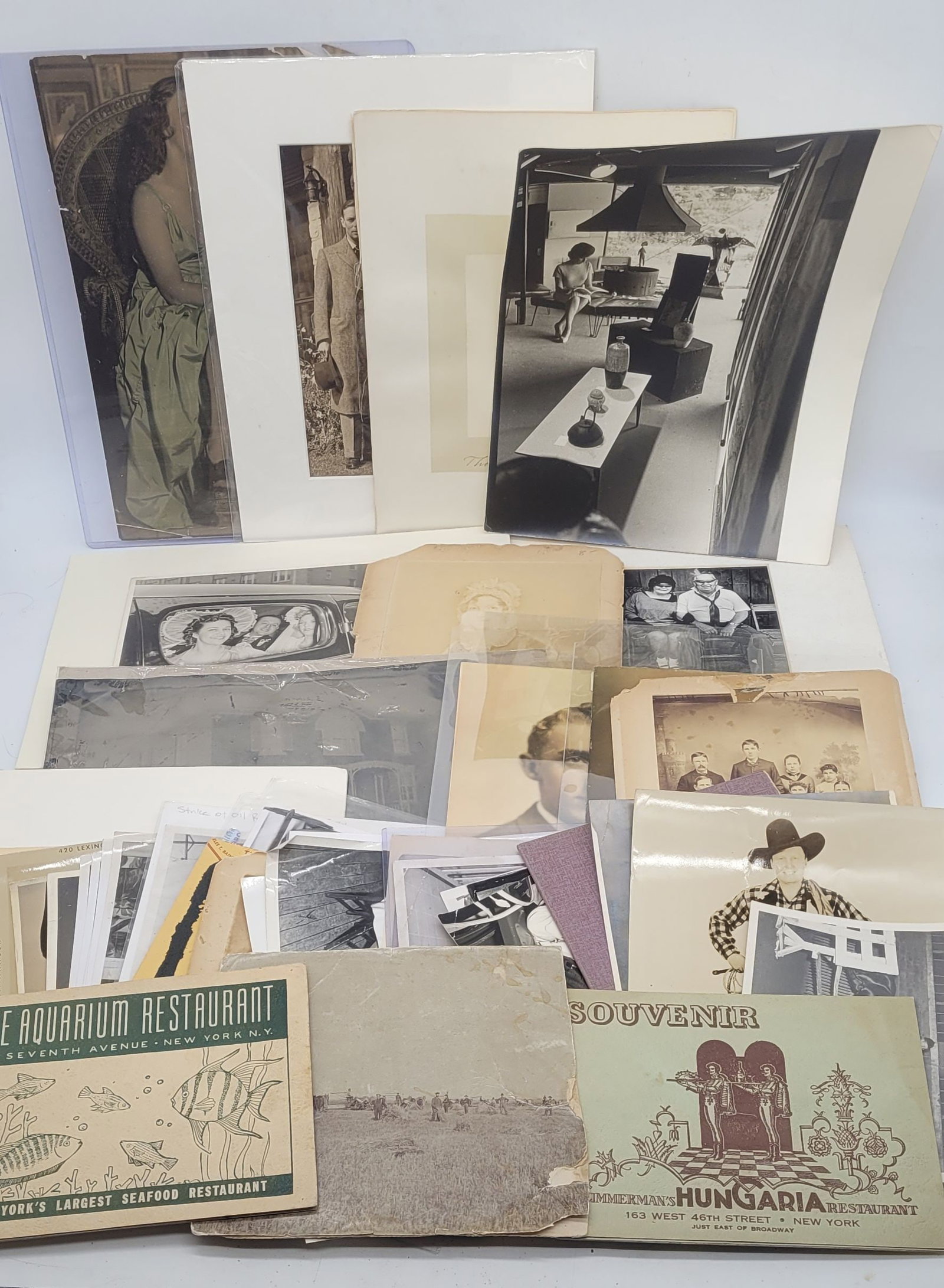 Group Lot of Photographs Photo On Boards Souvenir Photos All People: Group Lot of Photographs, Photo On Boards, Souvenir Photos, All People -