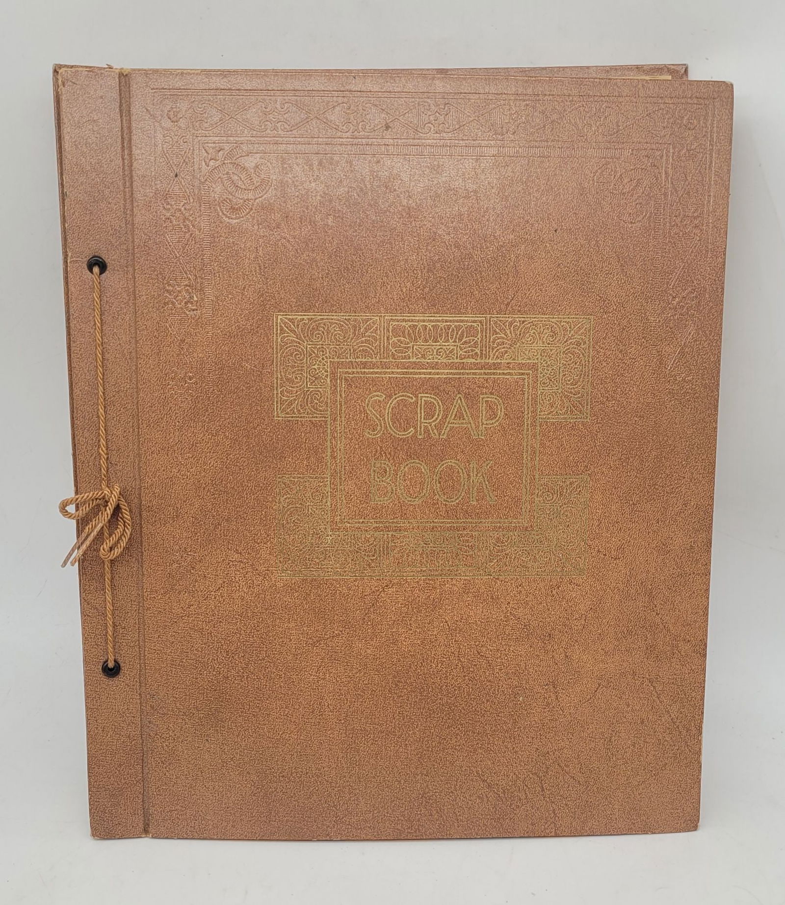 Scrapbook Album - Family Trip to California 1961 Disneyland Knottsberry Farm Marineland Illinois (1 of 20)