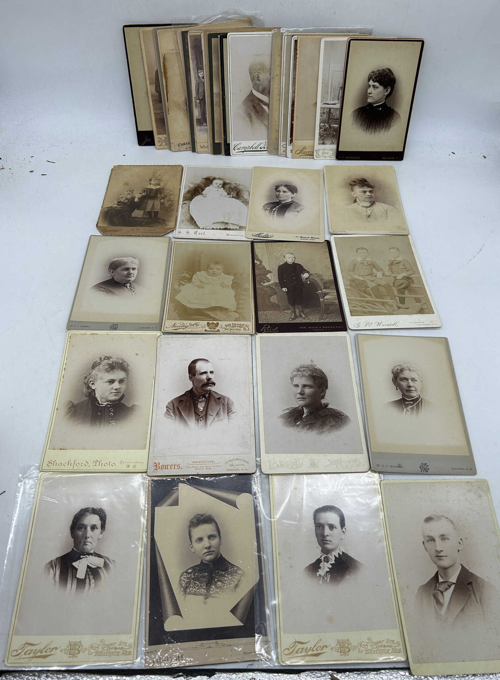 Cabinet Cards (40+) Nebraska New Hampshire New Jersey North Dakota North Carolina Ohio & Oregon: Cabinet Cards (40+) Nebraska, New Hampshire, New Jersey, North Dakota, North Carolina, Ohio & Oregon Photographers - 4.25" by 6.5"