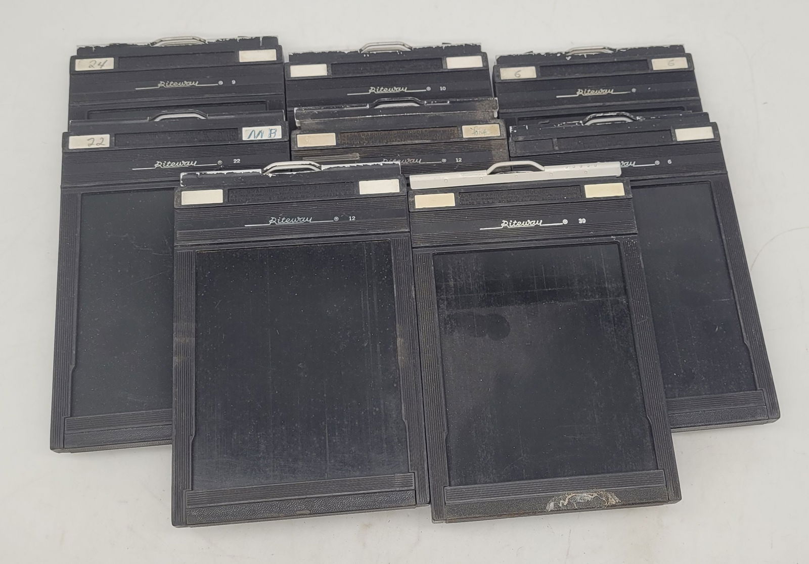 Riteway 4x5 Graphic Film Holder No. 1284 Graflex (8) Camera Sheet Film Holders Dark Slides: Riteway 4x5 Graphic Film Holder No. 1284 Graflex (8) Camera Sheet Film Holders Dark Slides - 4.75" by 7".