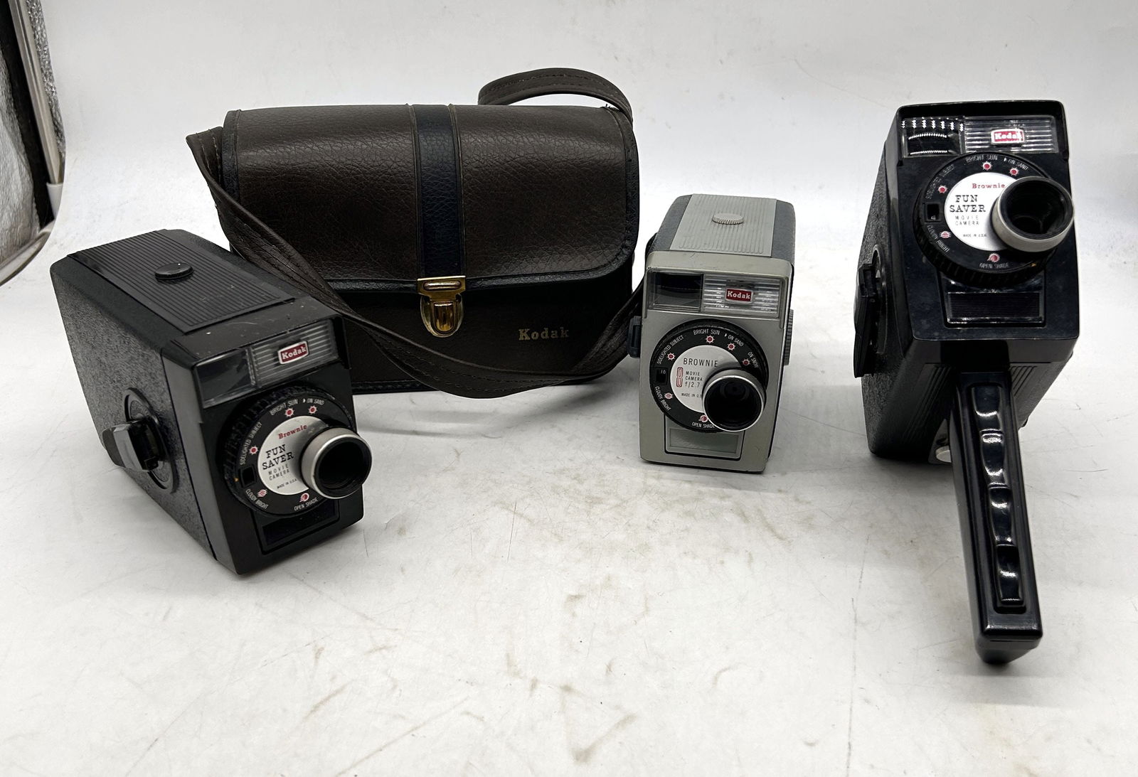 Kodak Brownie 8 Movie Camera Fun Saver (2) (1 of 12)