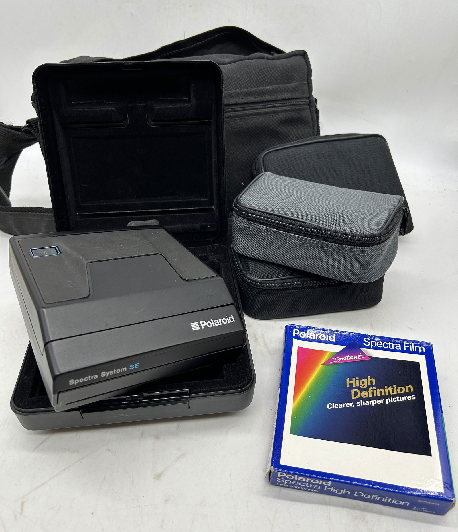 Polarid Spectra System SE w Case & Accessories (1 of 10)